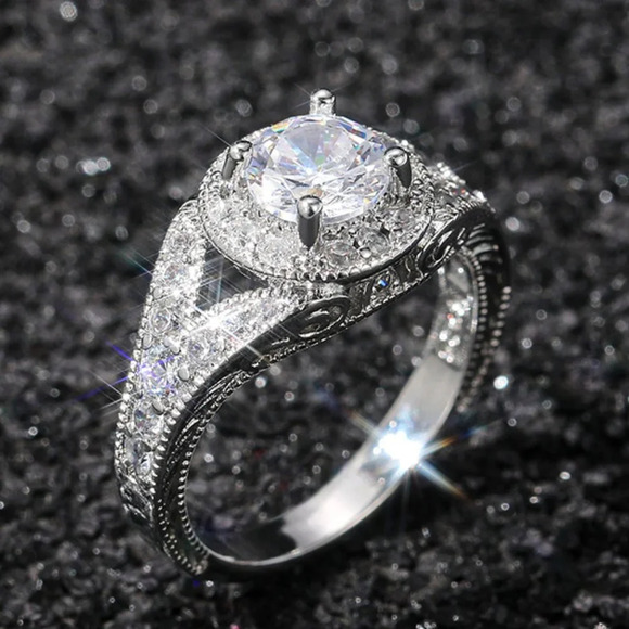 💲20 OFF❗❗ Send me OFFER. I will ACCEPT it🥰 Jewelry - 🌸Round Shiny CZ Noble Silver Wedding/Engagement Ring for Women, K808